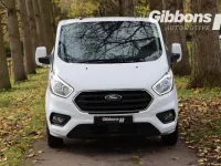 Begagnad Ford Transit Custom Limited 130 HK (95 kW) 2022 Vit Van