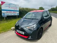Used Toyota Aygo x-press 71 HP (52 kW) 2018 Grey Hatchback