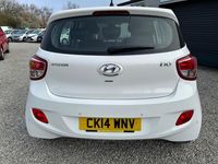 Used Hyundai i10 SE 66 HP (48 kW) 2014 White Hatchback