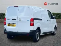 Gebraucht Vauxhall Vivaro S 120 PS (88 kW) 2025 Weiß Van / Kleinbus