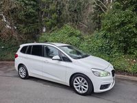 Begagnad BMW 218 2018 Vit Kombi