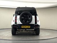 Usado Land Rover Defender HSE Dynamic 250 HP (183 kW) 2024 Branco SUV