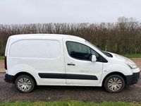 Used Citroën Berlingo 75 HP (55 kW) 2013 White MPV