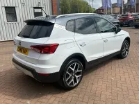 Usado Seat Arona XCELLENCE Lux 115 CV (84 kW) 2019 Blanco SUV