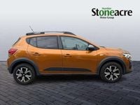 Gebraucht Dacia Sandero Journey 90 PS (66 kW) 2023 Orange SUV