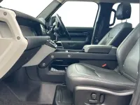 Używany Land Rover Defender 245 KM (180 kW) 2024 Czarny SUV