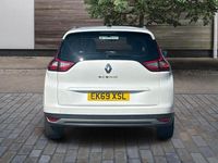 Begagnad Renault Scenic E-Tech Iconic 2025 Vit SUV