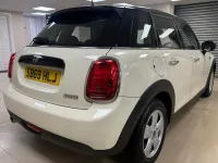 Used Mini Cooper Classic 2019 White Hatchback