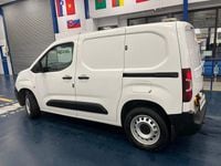 Used Peugeot Partner 100 HP (73 kW) 2020 White MPV