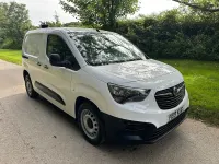 Used Vauxhall Combo 100 HP (73 kW) 2019 White MPV