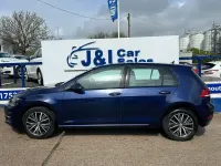 Begagnad VW Golf VII SE 115 HK (84 kW) 2017 Blå Halvkombi