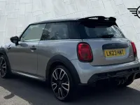 Begagnad Mini John Cooper Works Hatch 2023 Silver Halvkombi