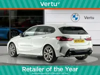 Usado BMW M135 Comfort Edition 306 CV (225 kW) 2021 Blanco Utilitario