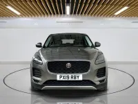 Używany Jaguar E-Pace SE 180 KM (132 kW) 2019 Srebrny SUV