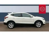 Used Nissan Qashqai Acenta Premium 115 HP (84 kW) 2019 White SUV