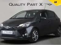 Begagnad Toyota Yaris 2020 Svart Halvkombi