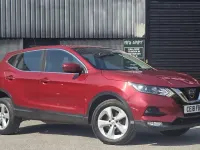 Used Nissan Qashqai Acenta 115 HP (84 kW) 2018 Red SUV