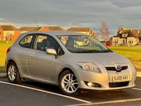 Used Toyota Auris 101 HP (74 kW) 2009 Silver Hatchback