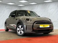 Begagnad Mini Cooper Classic 136 HK (100 kW) 2022 Grå Halvkombi