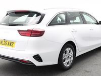 New Kia Ceed 138 HP (101 kW) 2025 Fusion white Hatchback