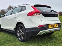 Used Volvo V40 2013 White Hatchback