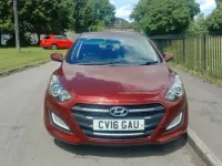 Used Hyundai i30 SE 100 HP (73 kW) 2016 Red Hatchback