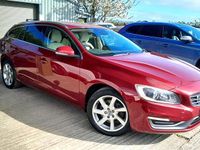 Usado Volvo V60 SE Lux 215 HP (158 kW) 2014 Vermelho Carrinha