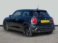 Begagnad Mini Cooper Exclusive 134 HK (98 kW) 2023 Svart Halvkombi