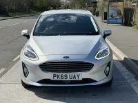 Begagnad Ford Fiesta Titanium 100 HK (73 kW) 2019 Silver Halvkombi