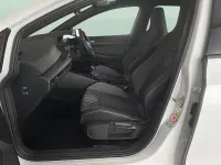 Used VW Golf VIII R-line 150 HP (110 kW) 2022 White Hatchback