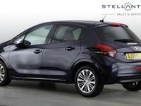 Used Peugeot 208 Signature Sky 81 HP (59 kW) 2019 Blue Hatchback