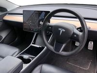 Usado Tesla Model 3 Standard Range 239 kW (325 HP) 2020 Branco Sedan