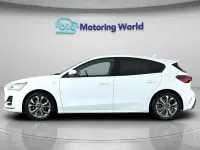 Used Ford Focus ST-Line 155 HP (114 kW) 2023 White Hatchback