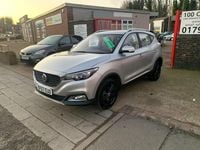 Used MG ZS Exclusive 106 HP (77 kW) 2017 Silver Hatchback