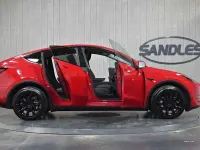 Used Tesla Model Y Long Range AWD 378 kW (514 HP) 2022 Red SUV