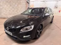 Usado Volvo V60 R-Design 2016 Negro Familiar