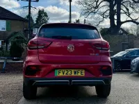 Usado MG ZS SE 130 kW (177 HP) 2023 Vermelho SUV