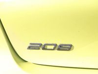 Used Peugeot 208 Allure 101 HP (74 kW) 2025 Yellow Hatchback