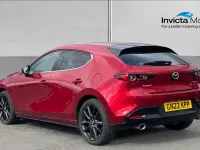 Usado Mazda 3 Inclusive 183 HP (134 kW) 2022 Vermelho Citadino