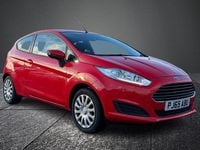 Used Ford Fiesta Style 82 HP (60 kW) 2015 Red Hatchback