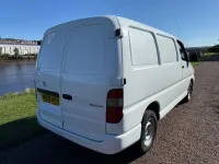 Used Toyota HiAce H1 117 HP (86 kW) 2008 White Van
