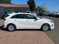 Usado Kia Ceed 114 CV (83 kW) 2019 Blanco Utilitario