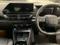 Begagnad Citroën e-C4 98 kW (134 HK) 2023 Vit Halvkombi