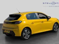 Used Peugeot 208 Active+ 74 HP (54 kW) 2023 Yellow Hatchback