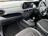 Novo Hyundai i10 Advanced 63 HP (46 kW) 2026 Cinzento Citadino