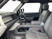 Begagnad Land Rover Defender SE Dynamic 249 HK (183 kW) 2023 Svart SUV