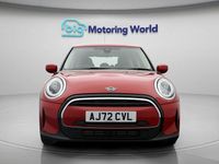 Begagnad Mini Cooper Classic 136 HK (100 kW) 2022 Röd Halvkombi