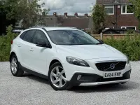Used Volvo V40 2014 White Hatchback
