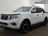 Used Nissan Navara Tekna 190 HP (139 kW) 2017 White Pickup
