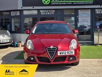 Used Alfa Romeo Giulietta Lusso 140 HP (102 kW) 2012 Red Hatchback